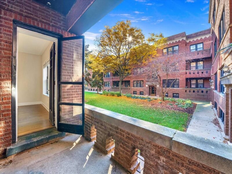 1br - Incredible Logan Square