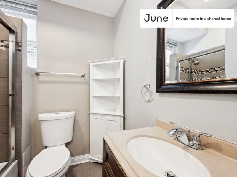 Full bedroom in 3 bed/1 bath