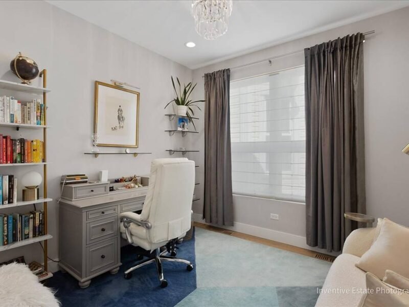 3 Beds 3 / 1 Baths