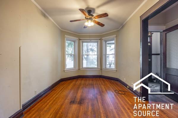 LARGE 2bd