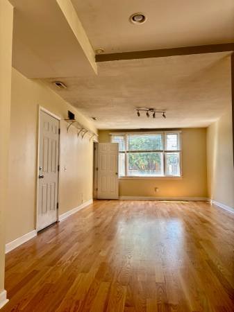 Sunny/affordable 2bd