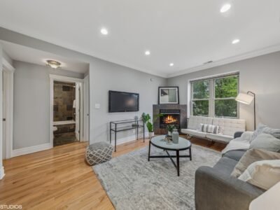 2 Beds 1 Baths