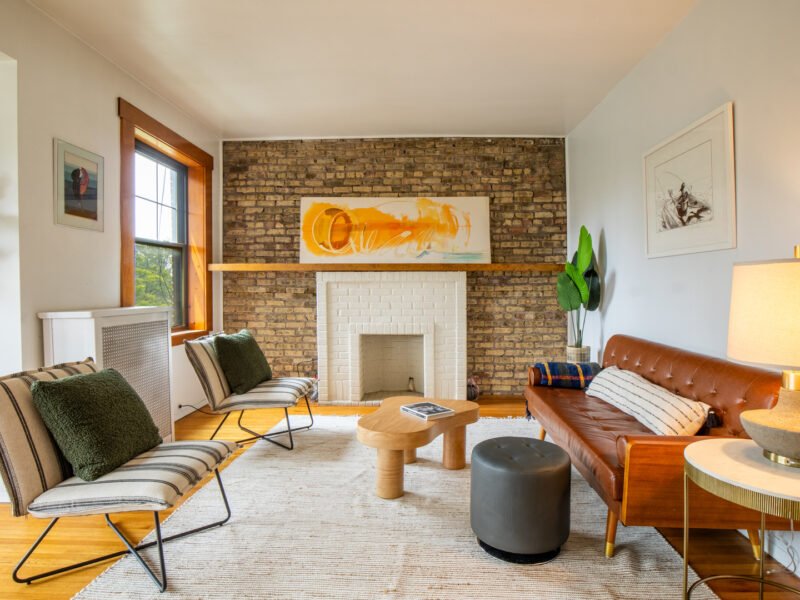 3 Beds 2 Baths
