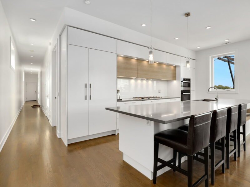 3 Beds 2 Baths