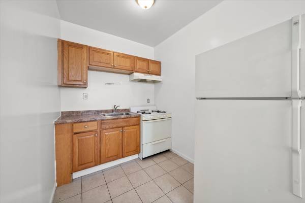 Large Studio Apt!