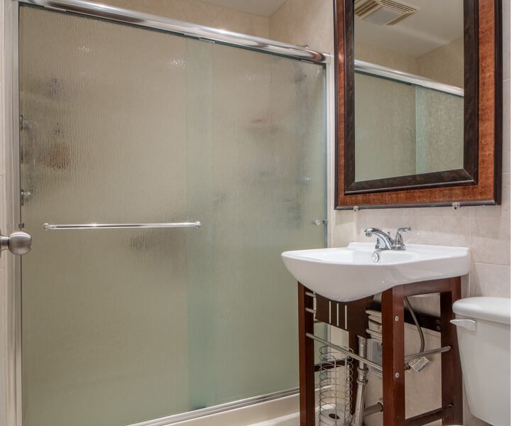 3 Beds 2 Baths