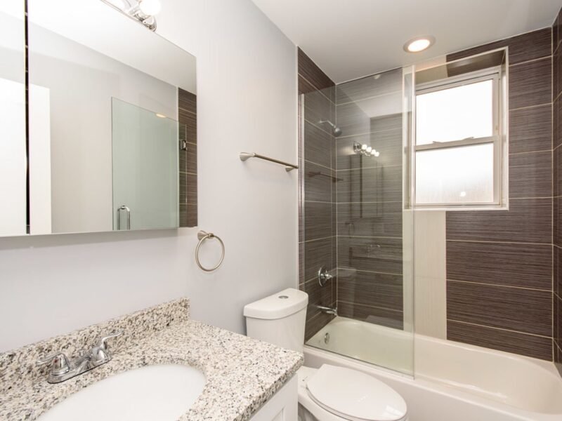 3 bd - 2 ba