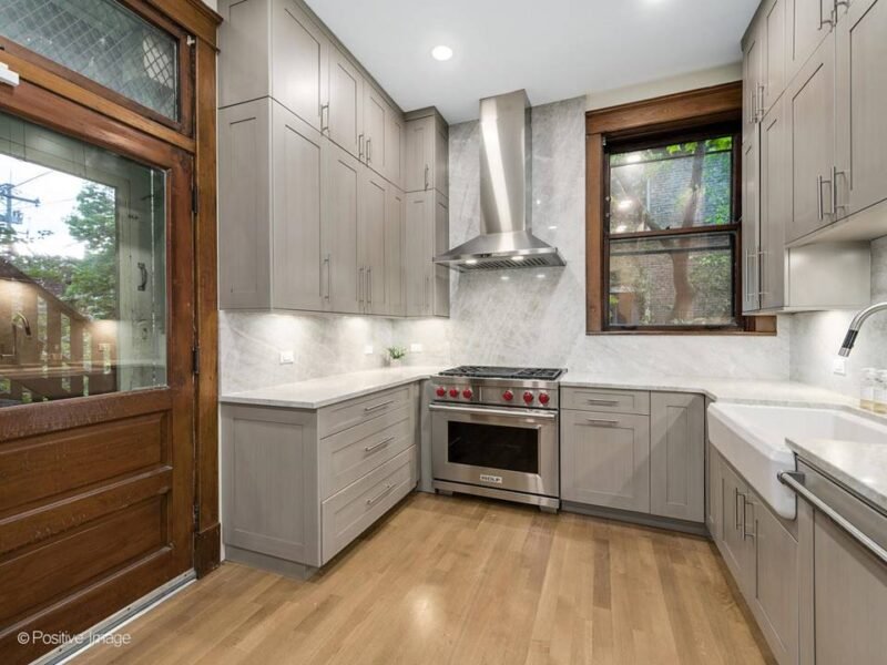 5 Beds 4 Baths
