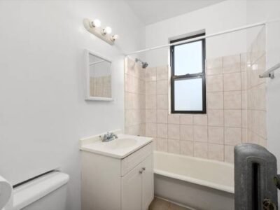 Large Studio Apt!