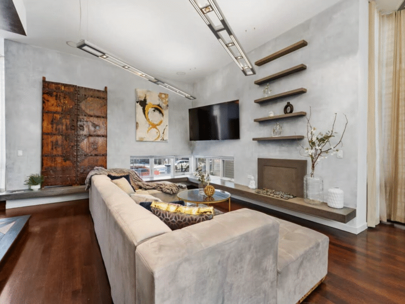 5 Bedroom 4 Bath