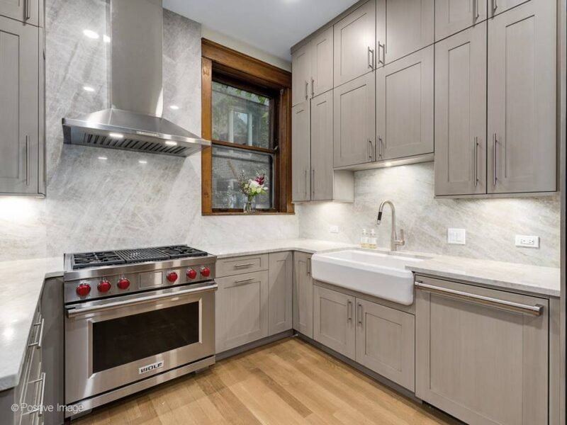 5 Beds 4 Baths