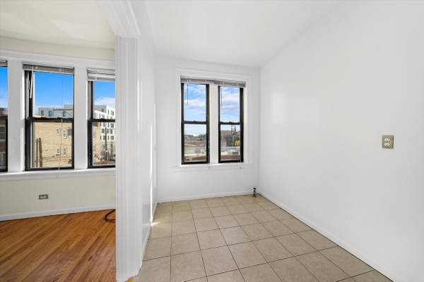 Large Studio Apt!