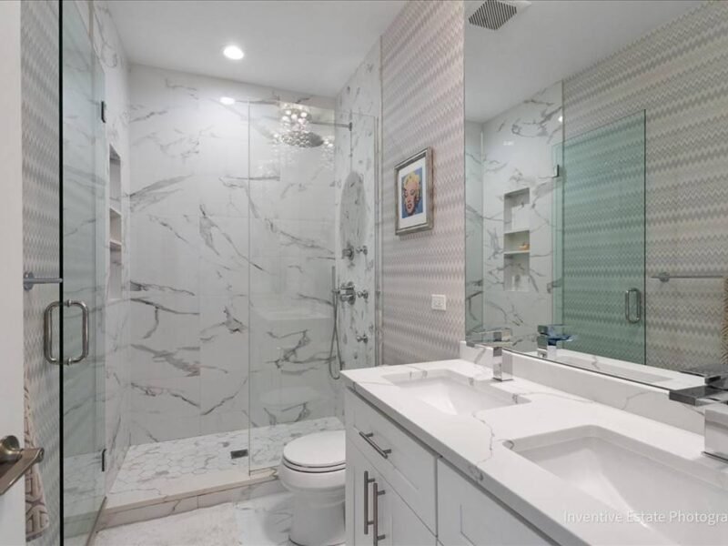 3 Beds 3 / 1 Baths