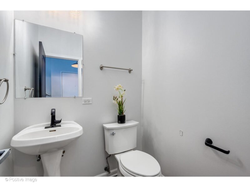 2 bedroom/2.5 bath