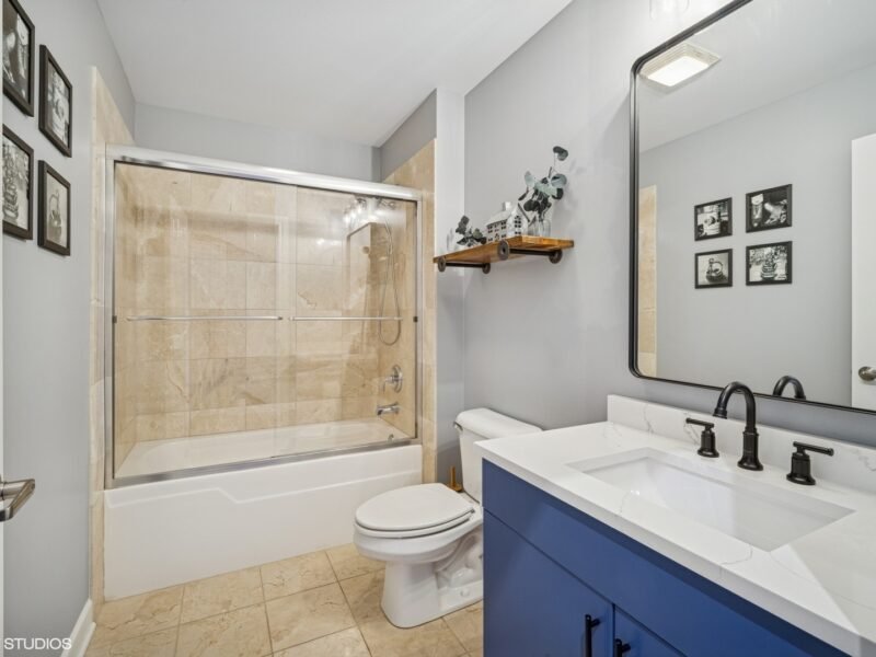 2 Beds 2 Baths
