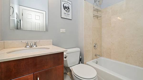 2BR/2BA - 1000ft2
