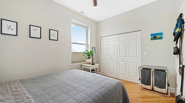 2BR/2BA - 1000ft2