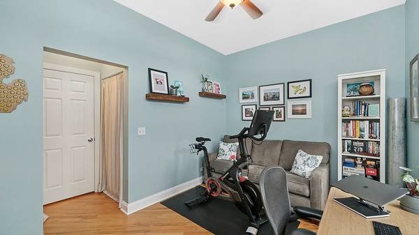 2BR/2BA - 1000ft2